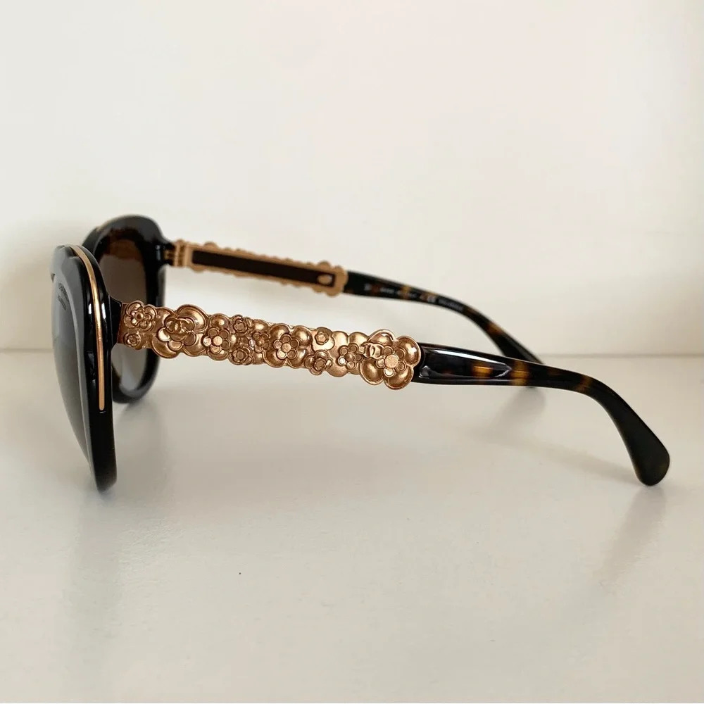 Chanel polarized special enameled gold floral sunglasses
